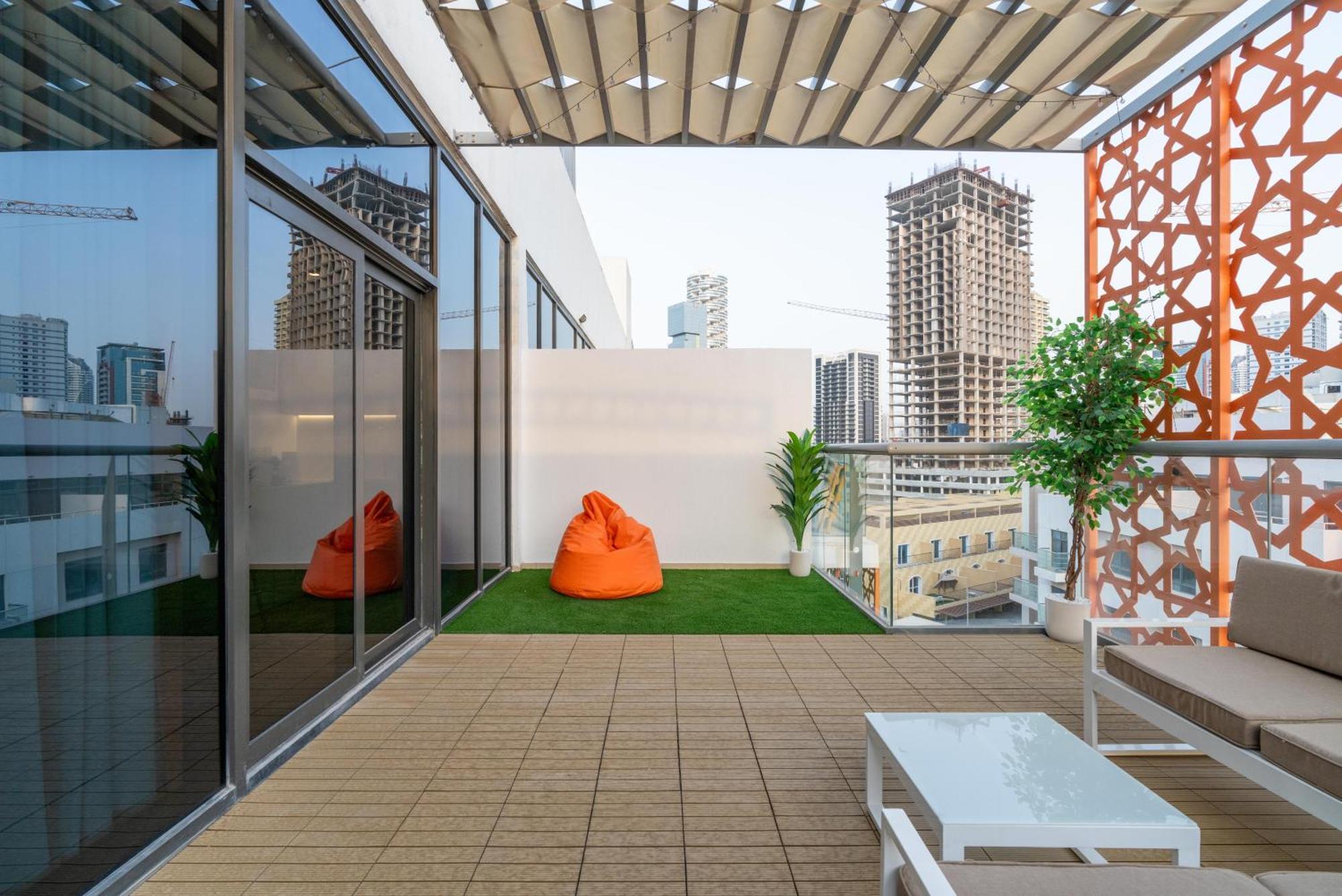 Upgraded Designer-crafted In Jvc With Massive Terrace Appartement Dubaï