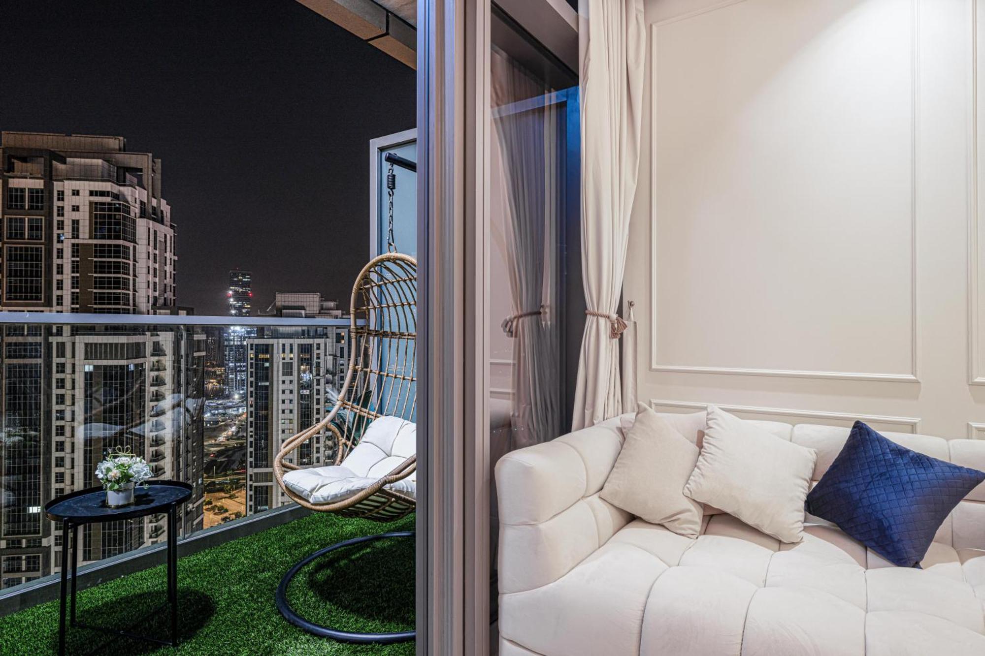 Boulevard 2 Bedroom Family With Burj Khalifa View And Infinity Pool In 64th Floor Downtown Dubai