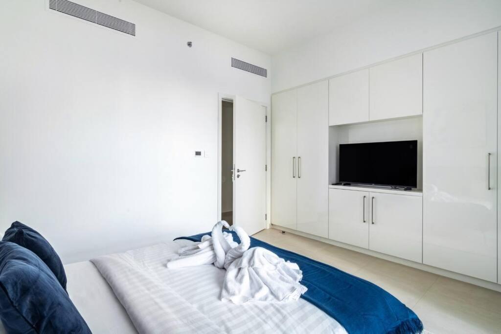 Luxury And Elegant 2br With Burj Khalifa View Dubai