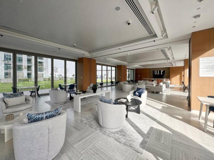Luxury And Elegant 2br With Burj Khalifa View
