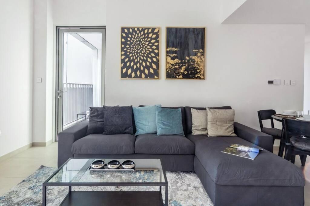 Luxury And Elegant 2br With Burj Khalifa View Dubai