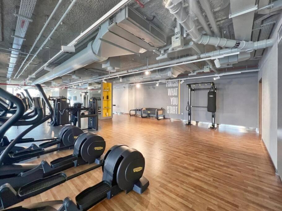 Luxury And Elegant 2br With Burj Khalifa View Dubai
