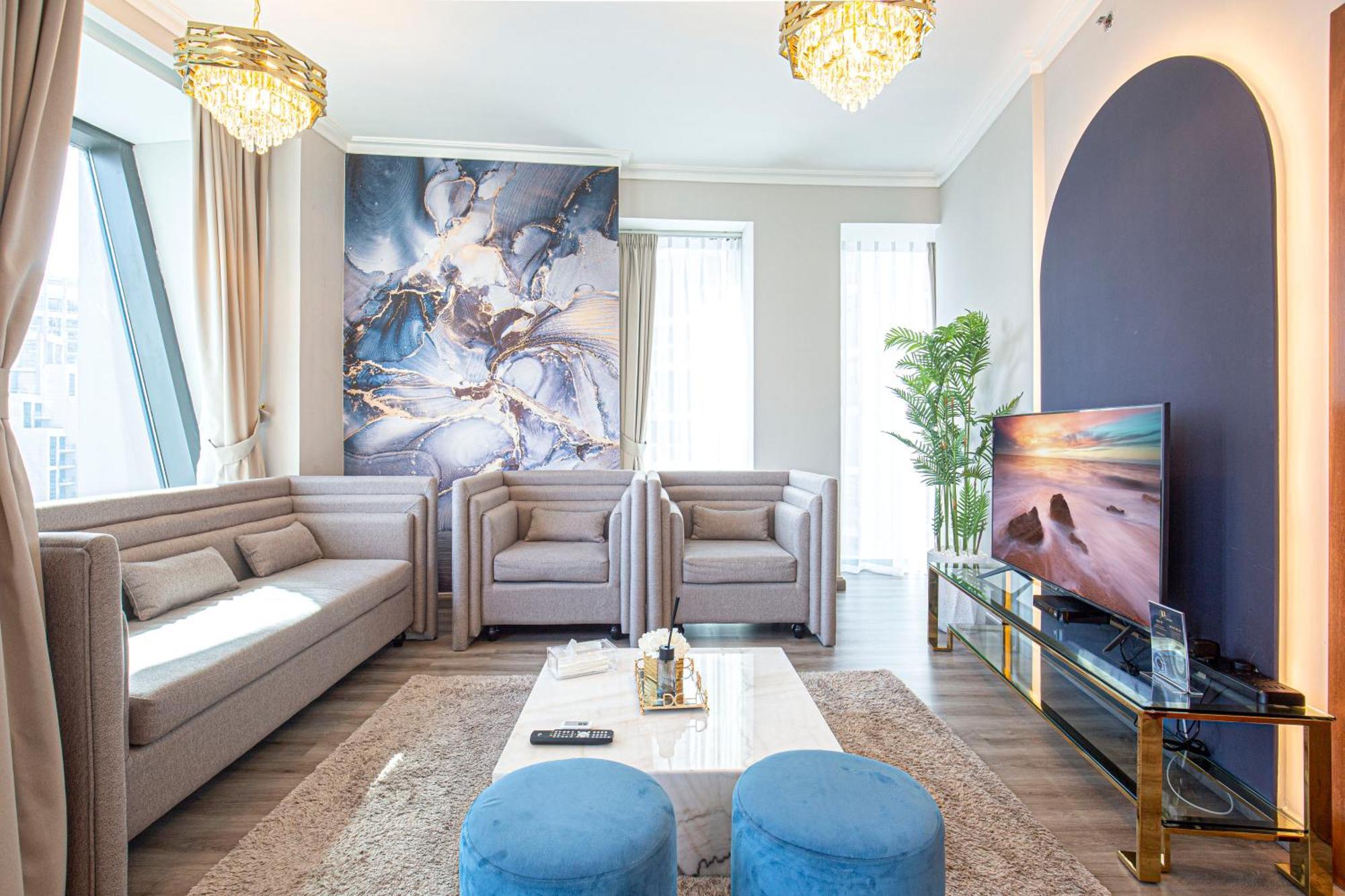 Magnificent 3 Bedroom Luxury With Burj Khalifa View Apartemen Dubai