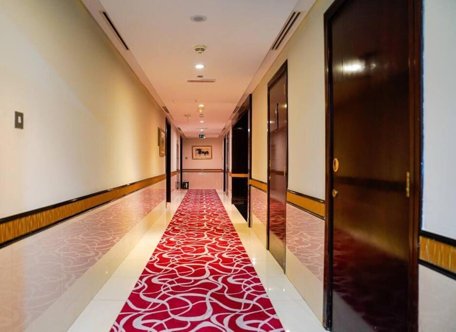 Luxurious Stay, Downtown, The Signature, Mall Street Appartement Dubaï