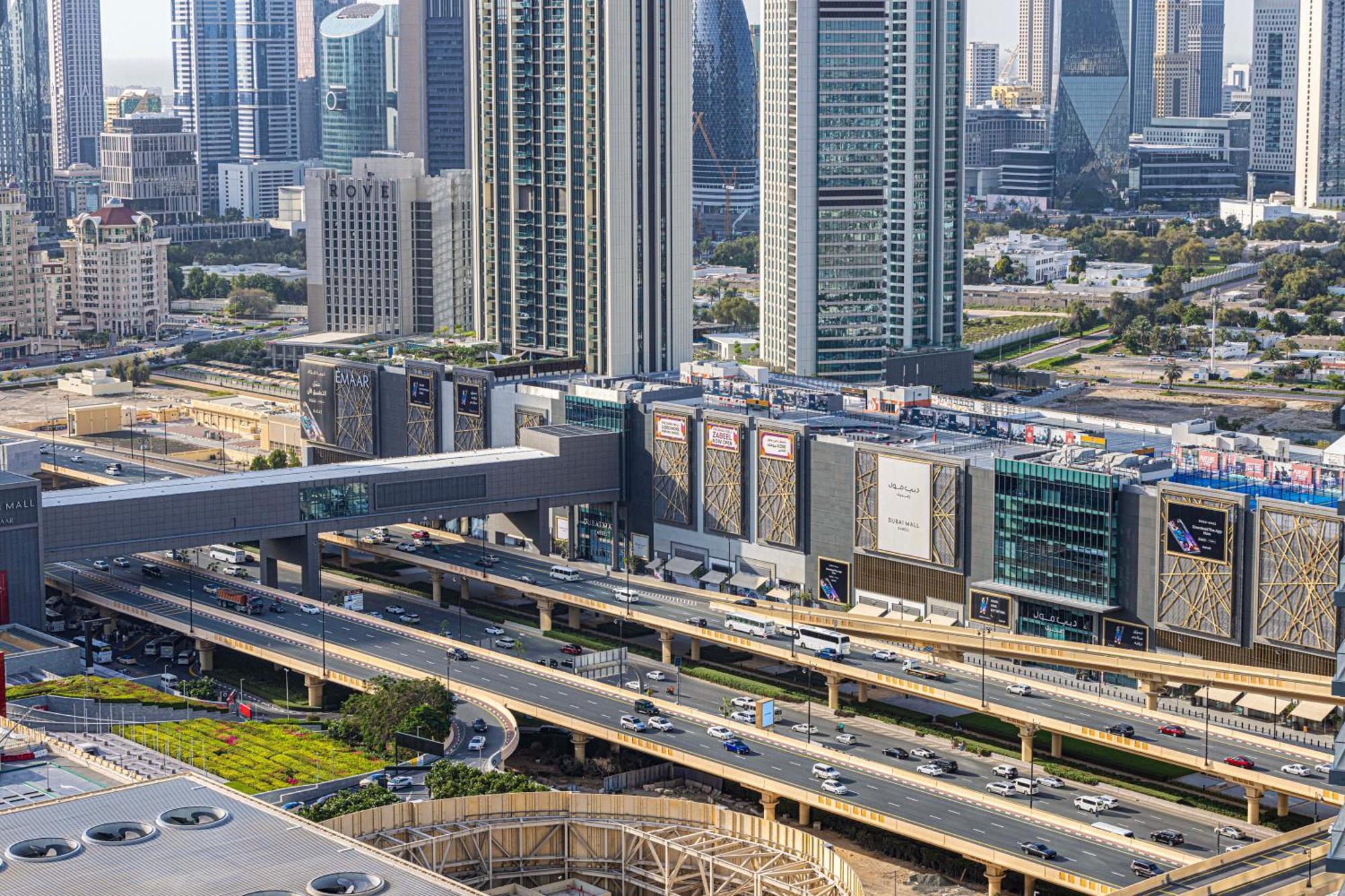 Damac Maison Mall Street 3 Bedroom Burj Khalifa View With Gym And Pool 1 Minute Walk To Mall Apartamento Dubai