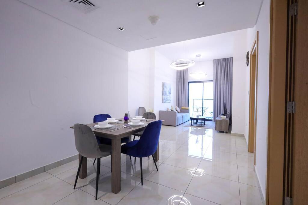 Super Luxury 1-bedroom For Rent At Jumeirah Village Circle Lägenhet Dubai