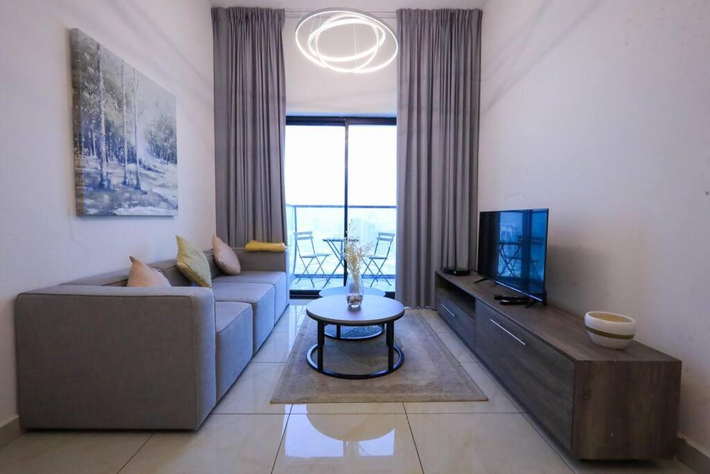 Super Luxury 1-bedroom For Rent At Jumeirah Village Circle Lägenhet Dubai
