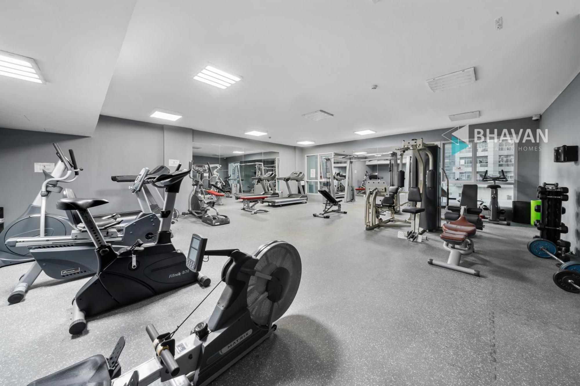 Apartament Contemporary In Marina By Bhavan Dubai