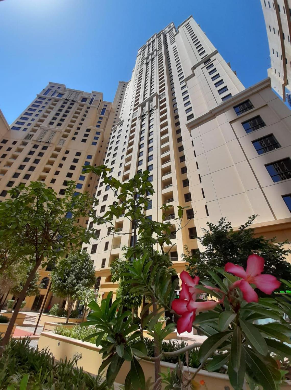 Apartemen La Buena Vida Homes Dubai
