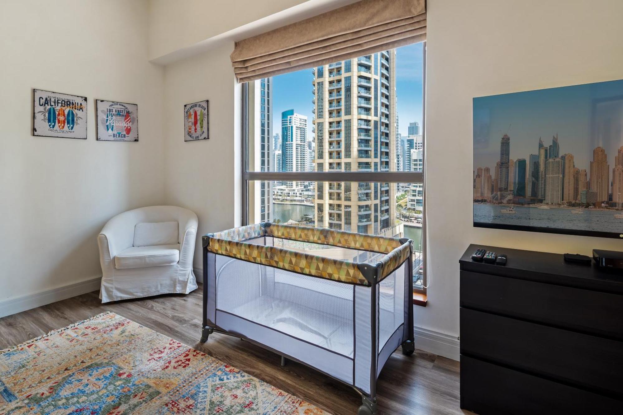 La Buena Vida Homes Apartemen *