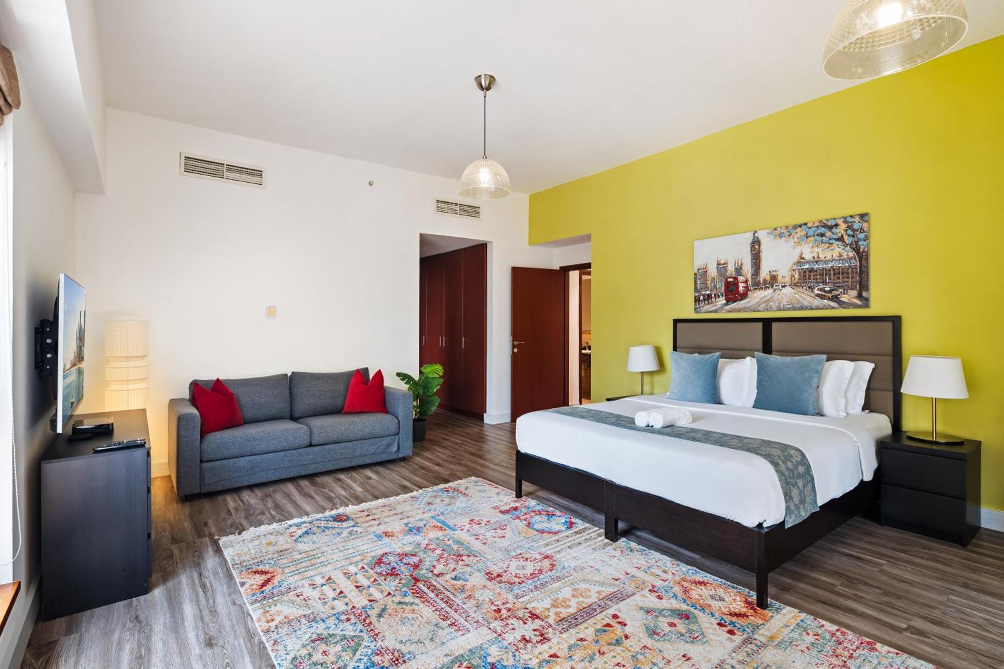 La Buena Vida Homes Apartemen