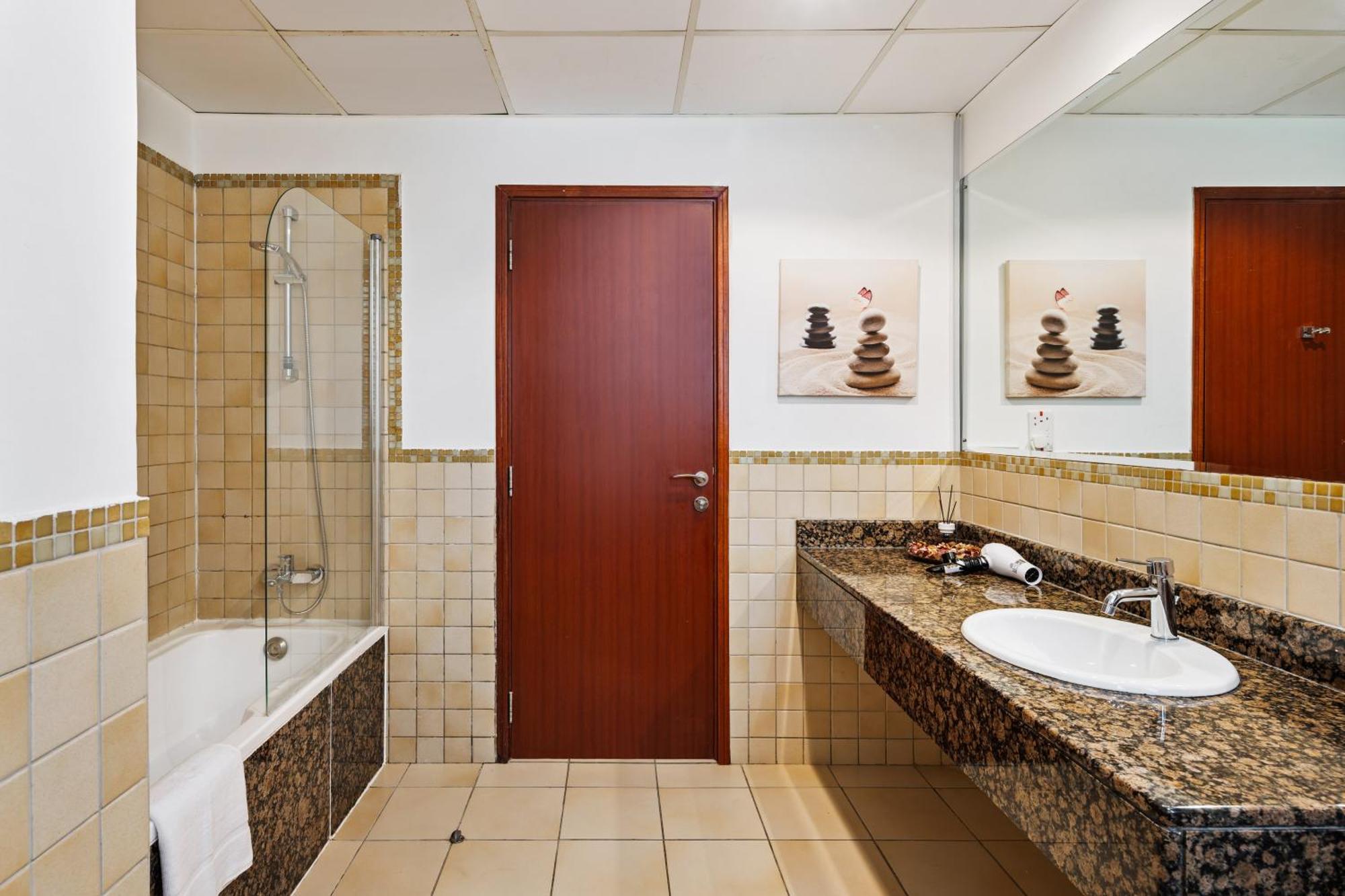 Apartemen La Buena Vida Homes