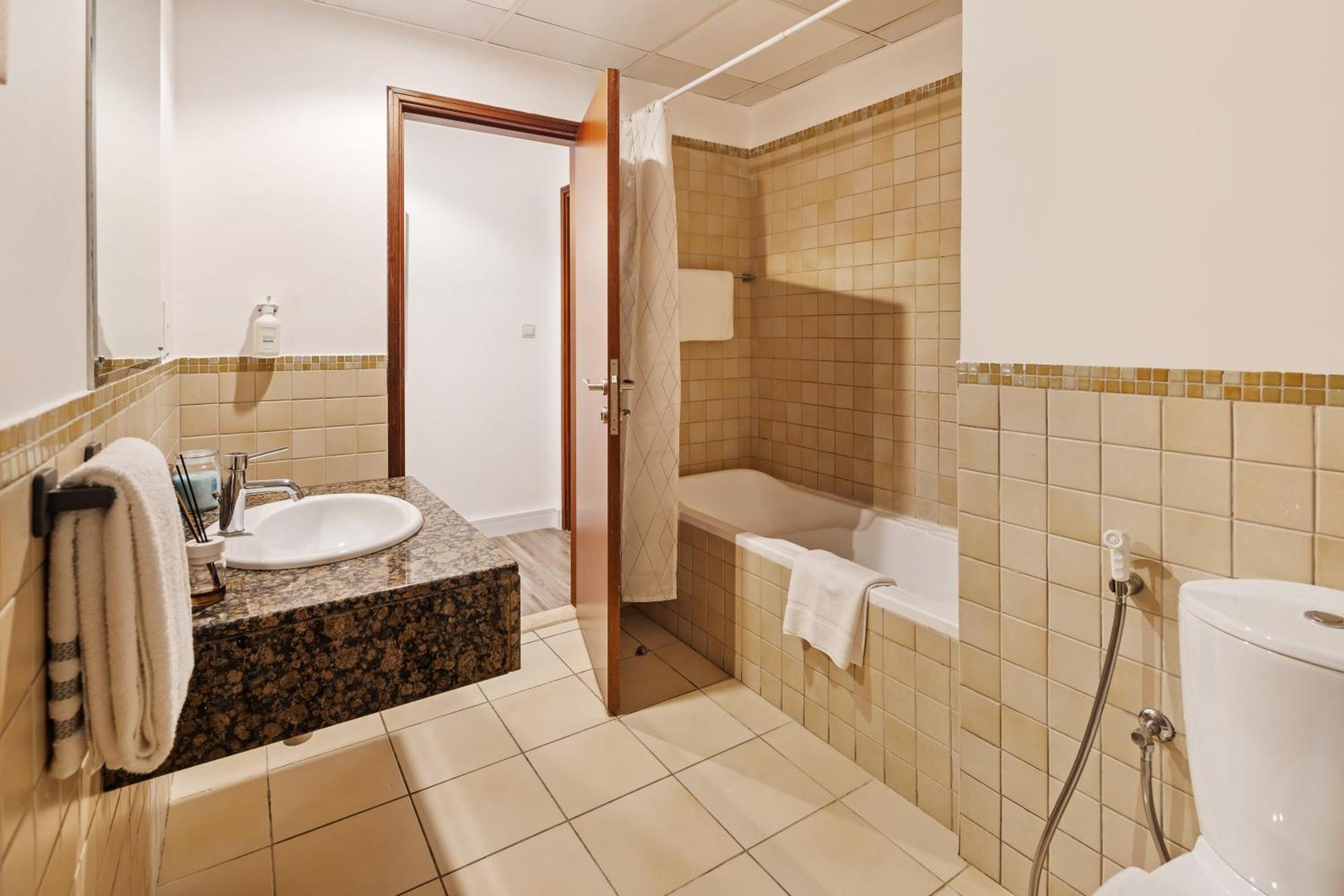 Apartemen La Buena Vida Homes
