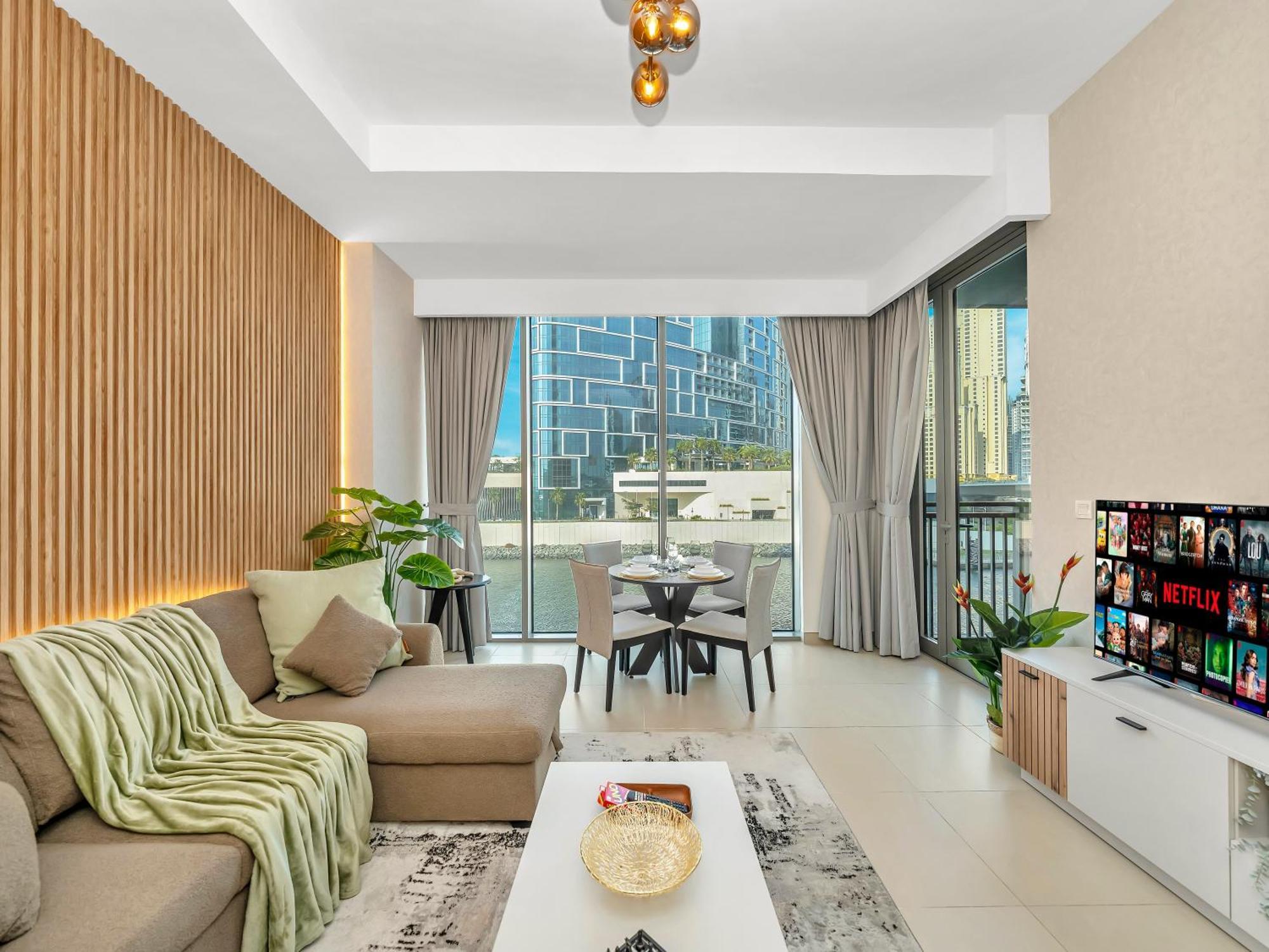 Luxurious 1bhk With Marina Waterfront & Eye Views In Jbr, Marina Appartement Dubaï