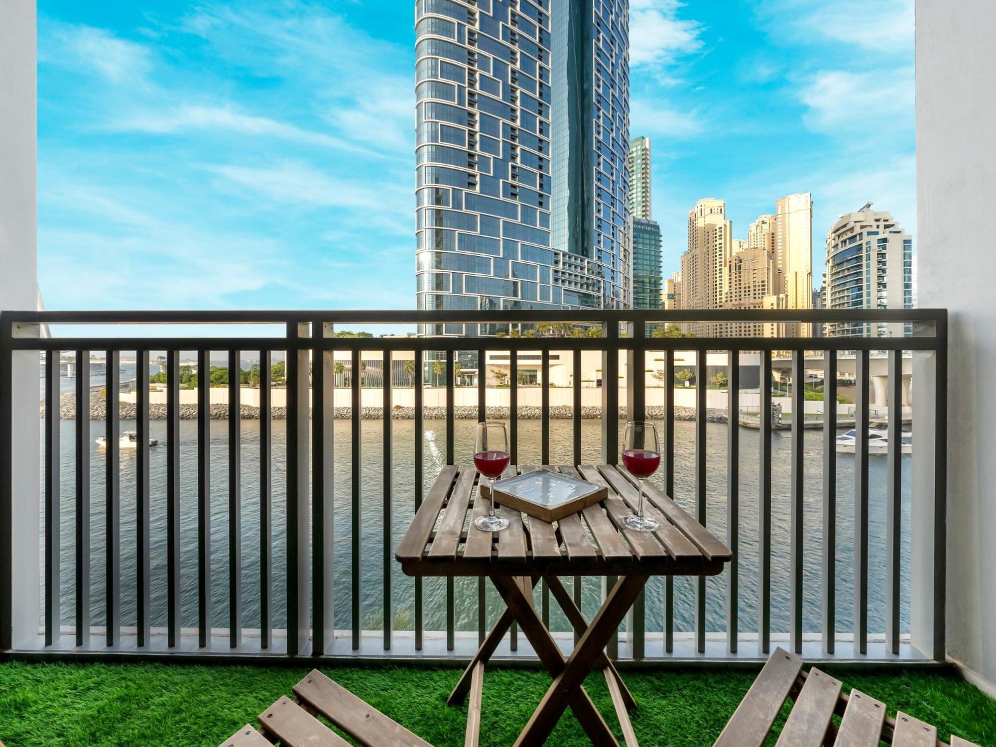 Appartement Luxurious 1bhk With Marina Waterfront & Eye Views In Jbr, Marina Dubaï