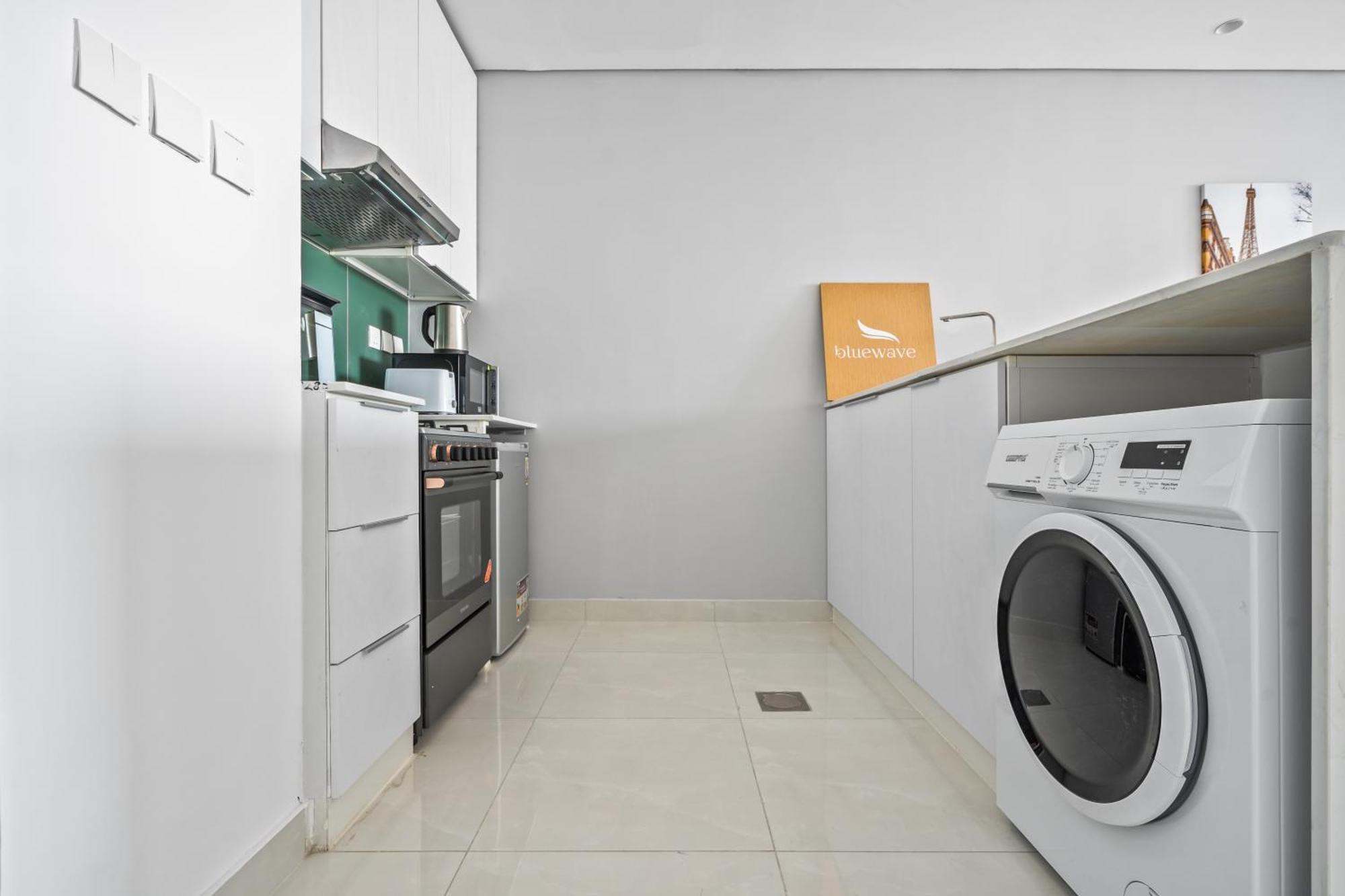 Apartment Spacious With Dubailand Charm Dubai
