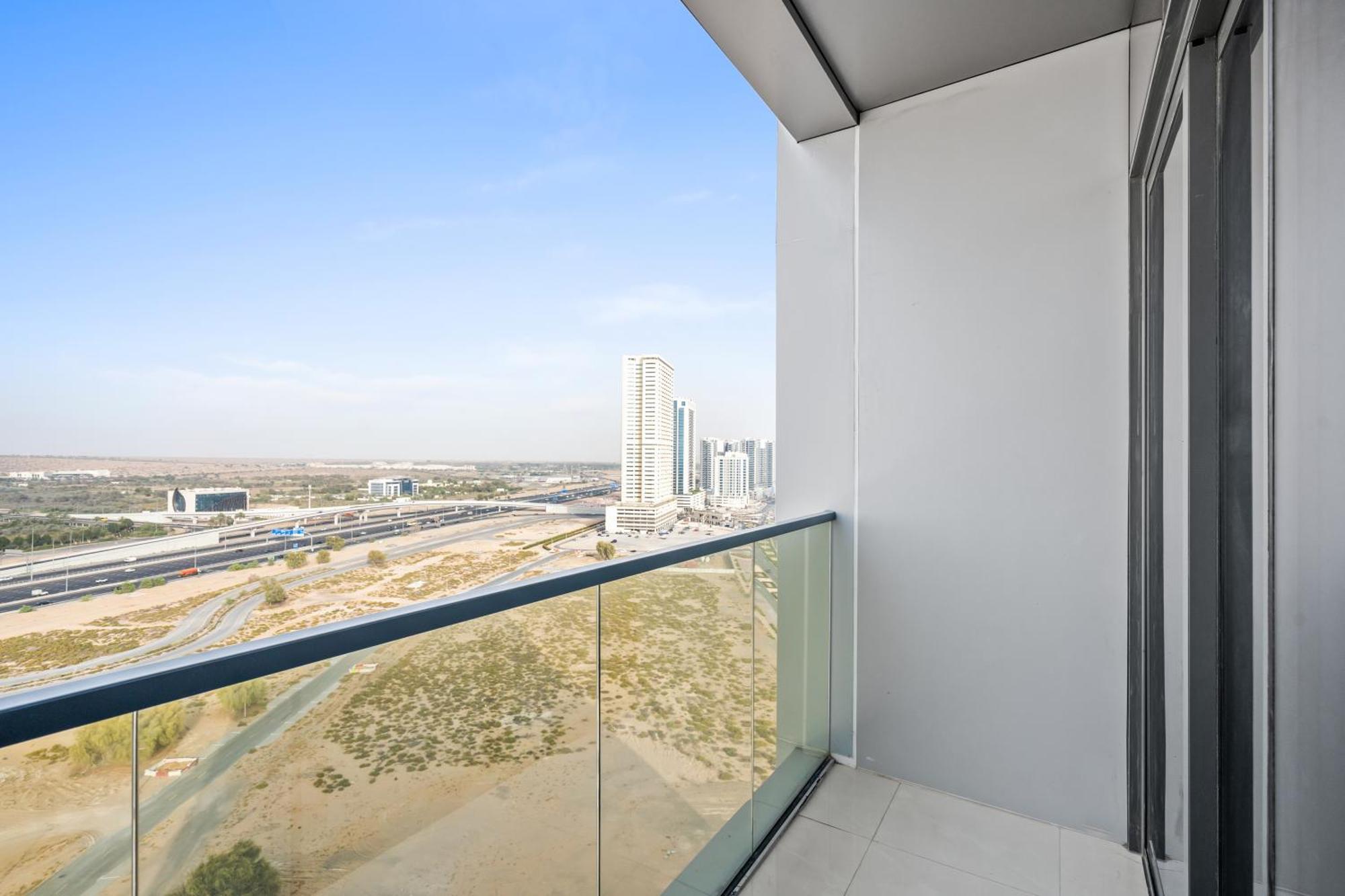 Spacious With Dubailand Charm Dubai