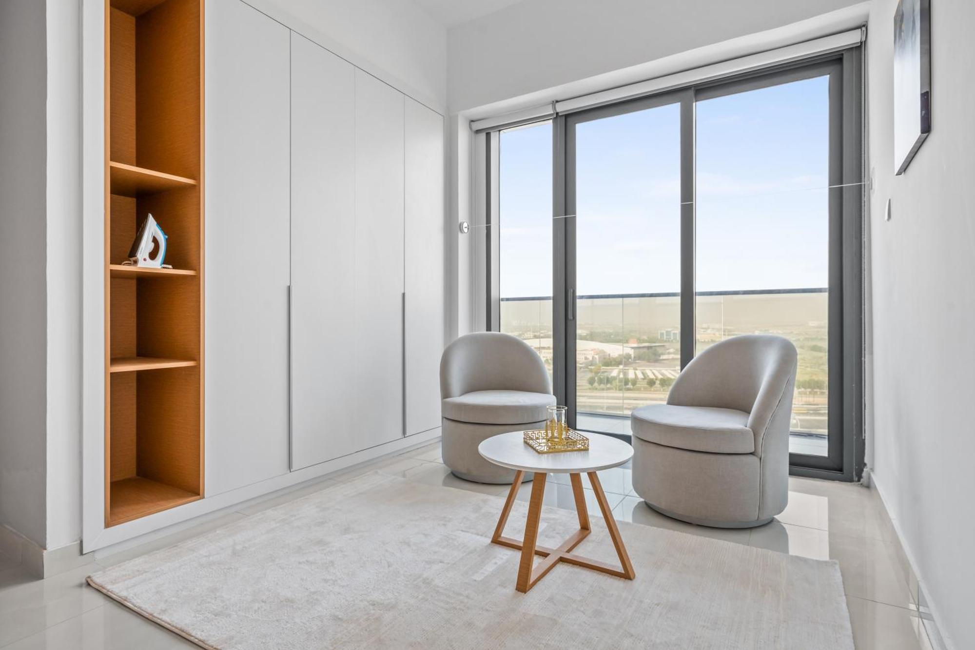Spacious With Dubailand Charm Apartment *