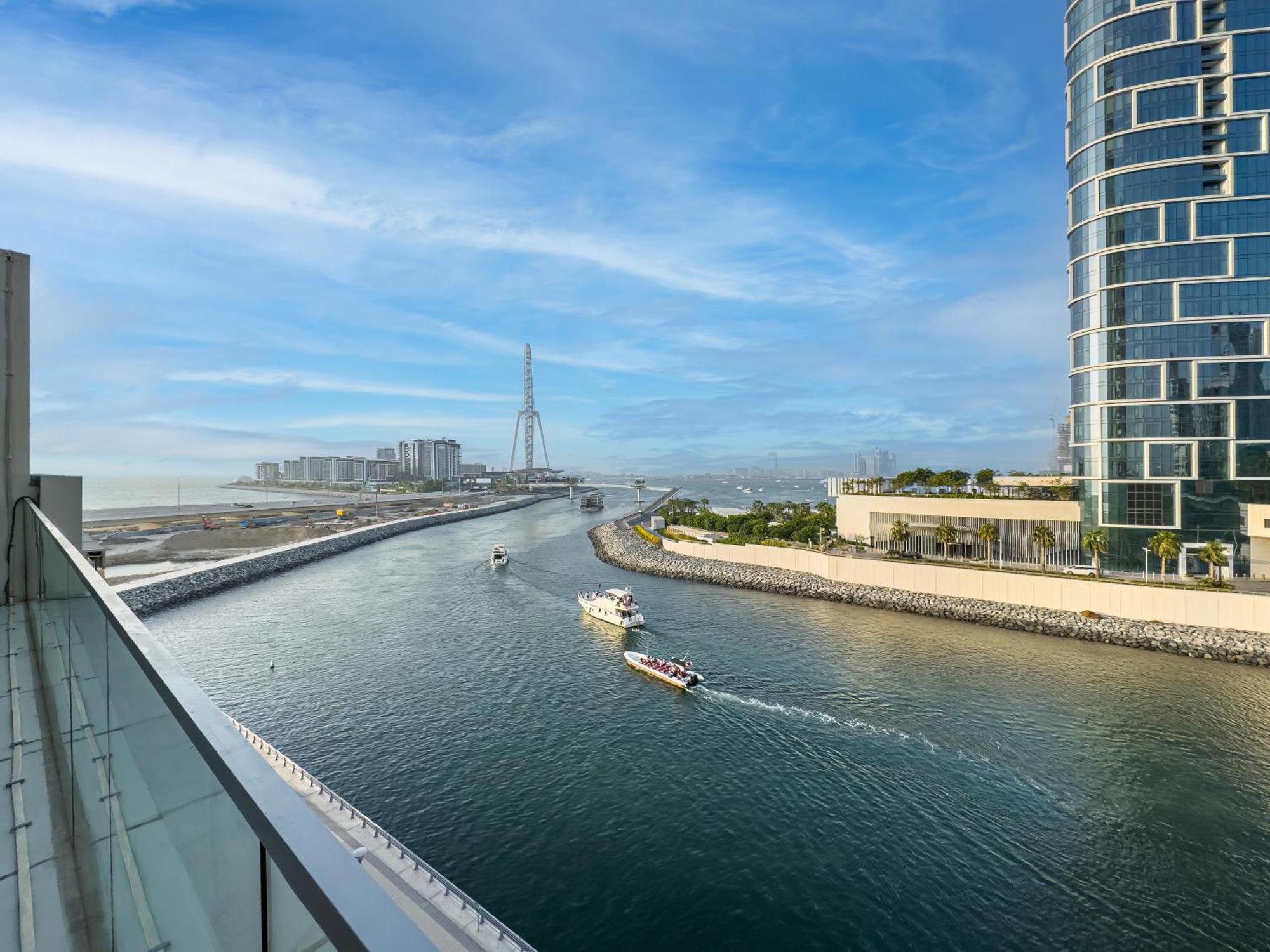 Luxurious 1bhk With Marina Waterfront & Eye Views In Jbr, Marina