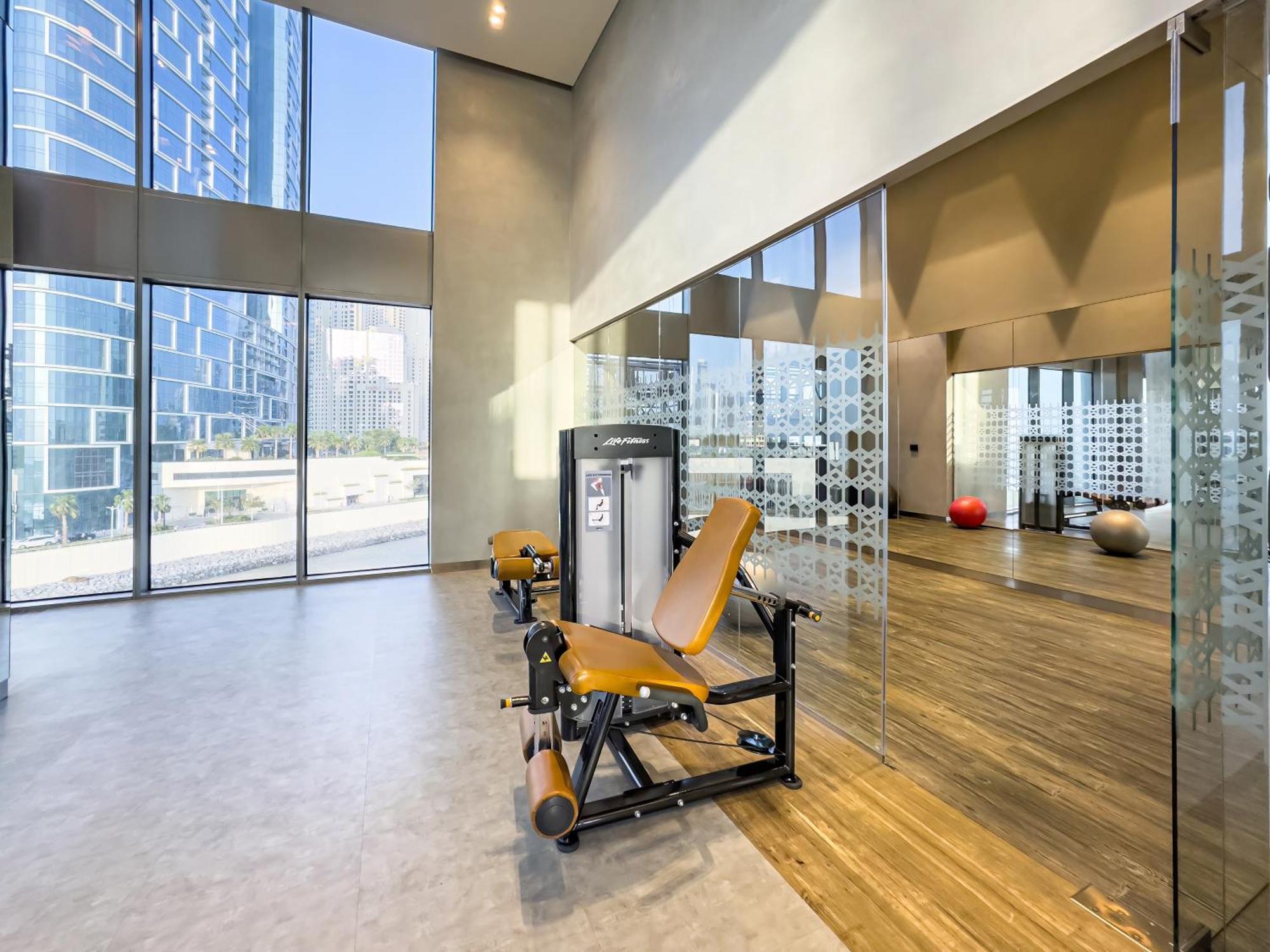 Luxurious 1bhk With Marina Waterfront & Eye Views In Jbr, Marina Appartement *