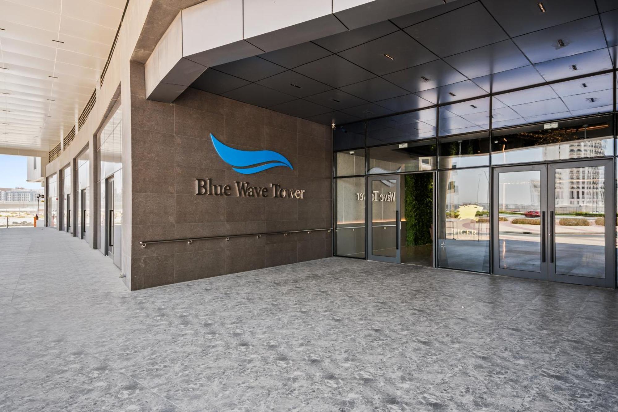 Spacious With Dubailand Charm