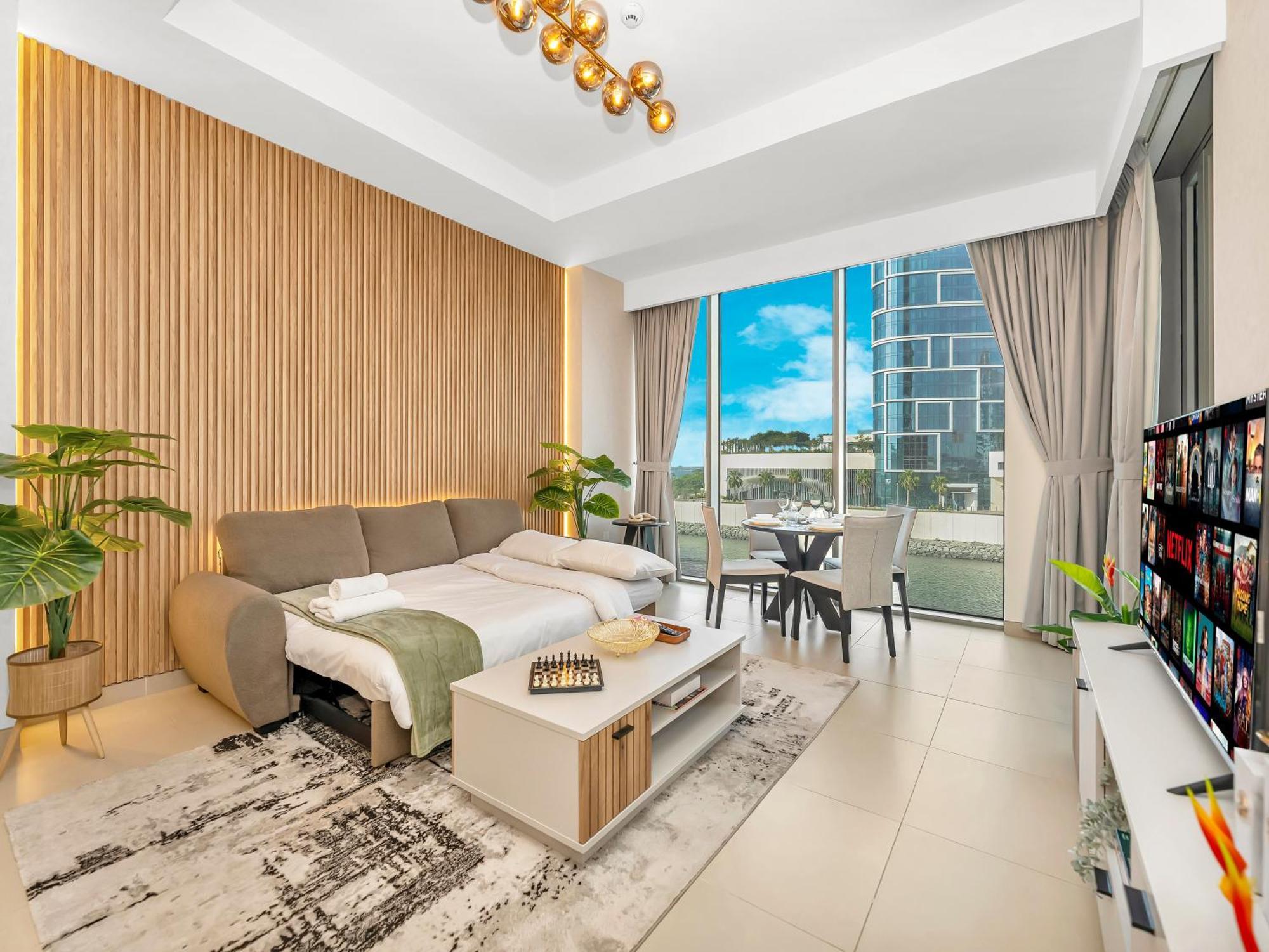 Luxurious 1bhk With Marina Waterfront & Eye Views In Jbr, Marina