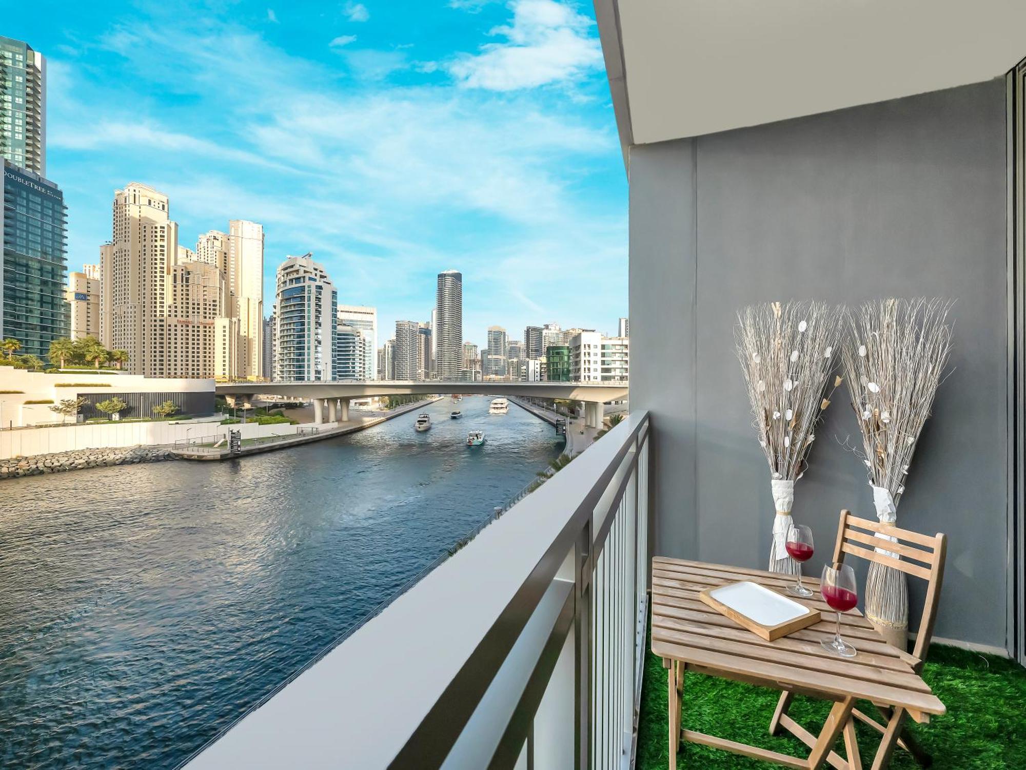 Luxurious 1bhk With Marina Waterfront & Eye Views In Jbr, Marina Appartement