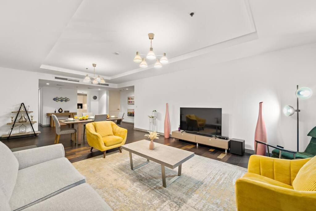Apartment Luxury 2br Difc Full Kitchen, Pool, Gym Near Restaurants Dubai