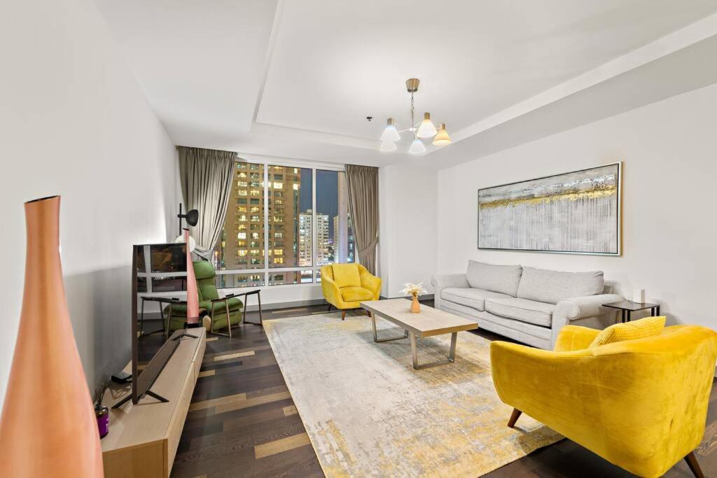 Apartment Luxury 2br Difc Full Kitchen, Pool, Gym Near Restaurants *