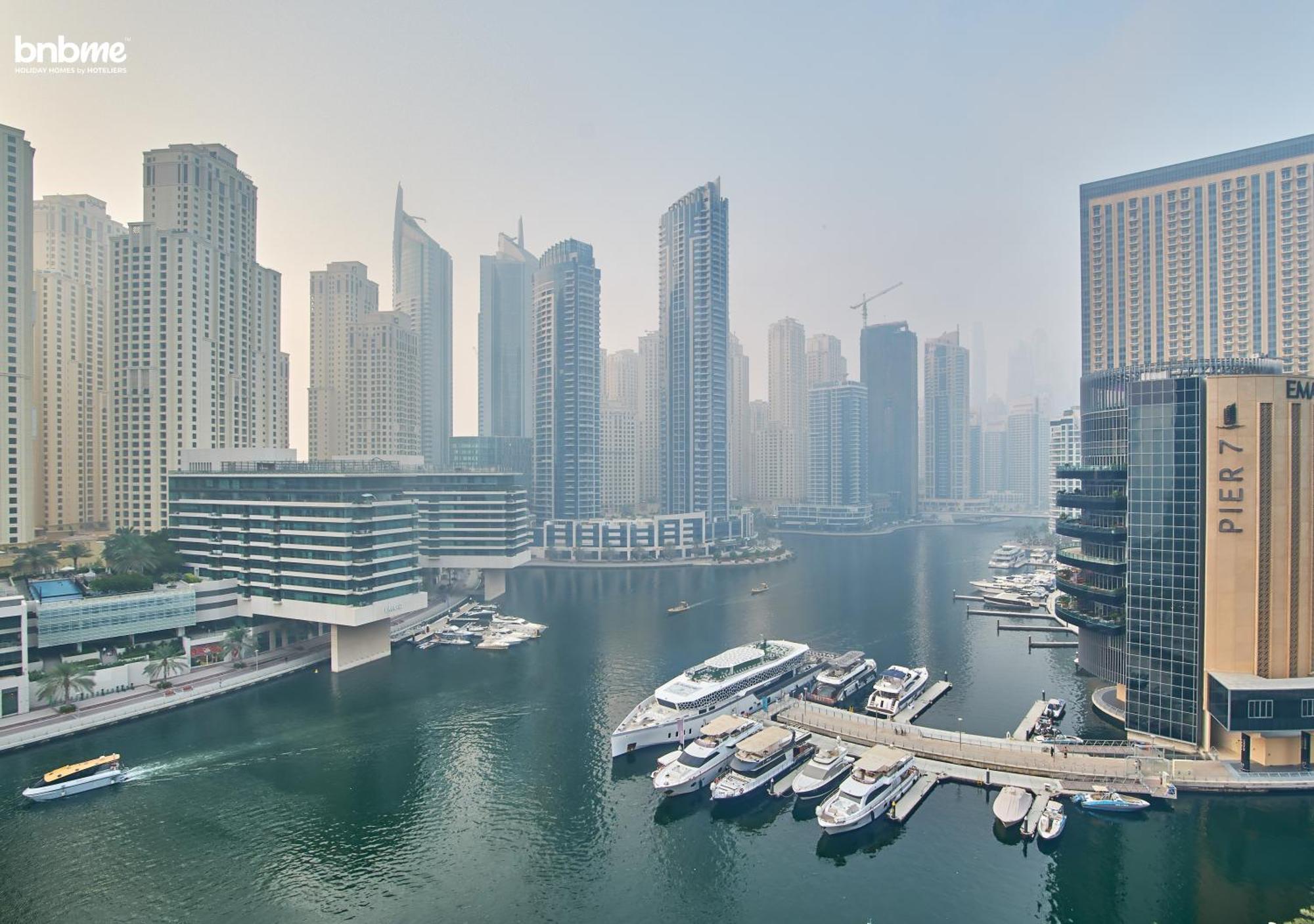 Bnbmehomes - Silverene Tower Appartement Dubaï