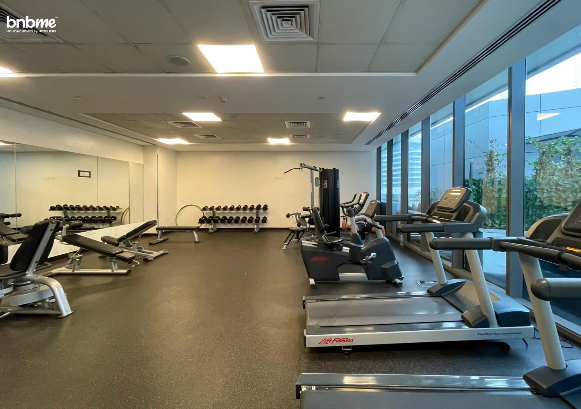 Bnbmehomes - Silverene Tower Appartement Dubaï
