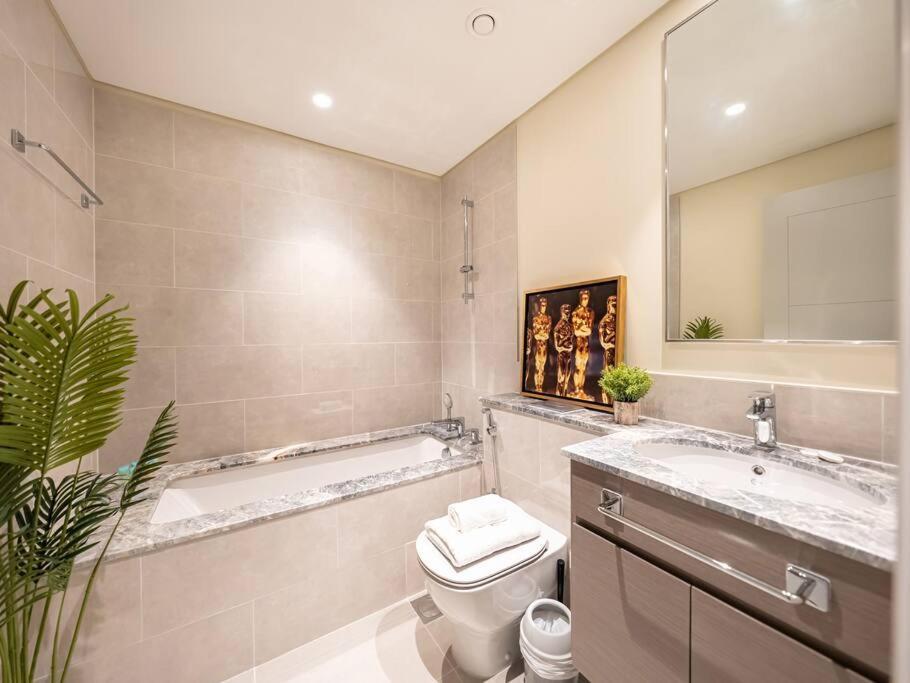 Panoramic Full Fountain,opera& Burj Sky View 4br * Dubai