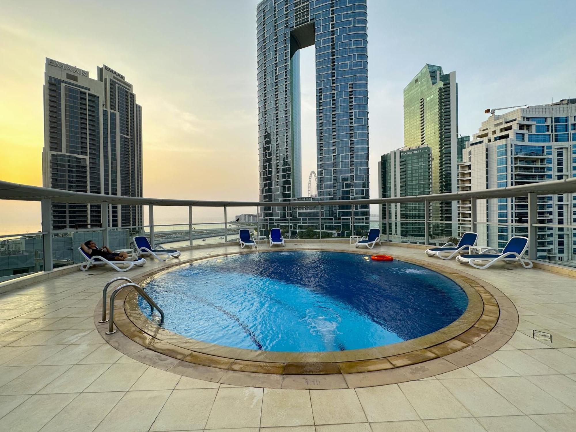 Luxury Rooftop Pool With Full Marina View 45 Percent Off *