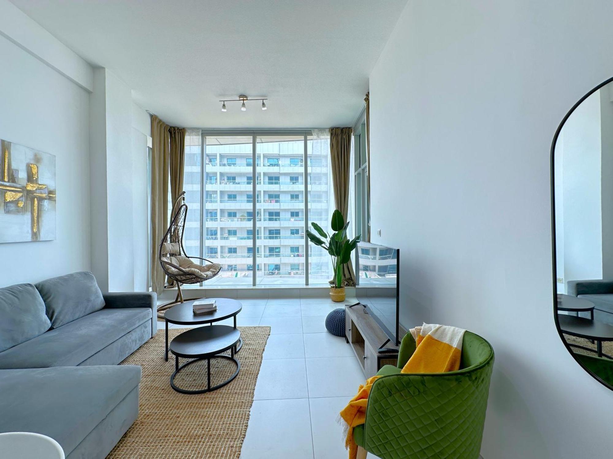 Luxury Rooftop Pool With Full Marina View 45 Percent Off Apartment