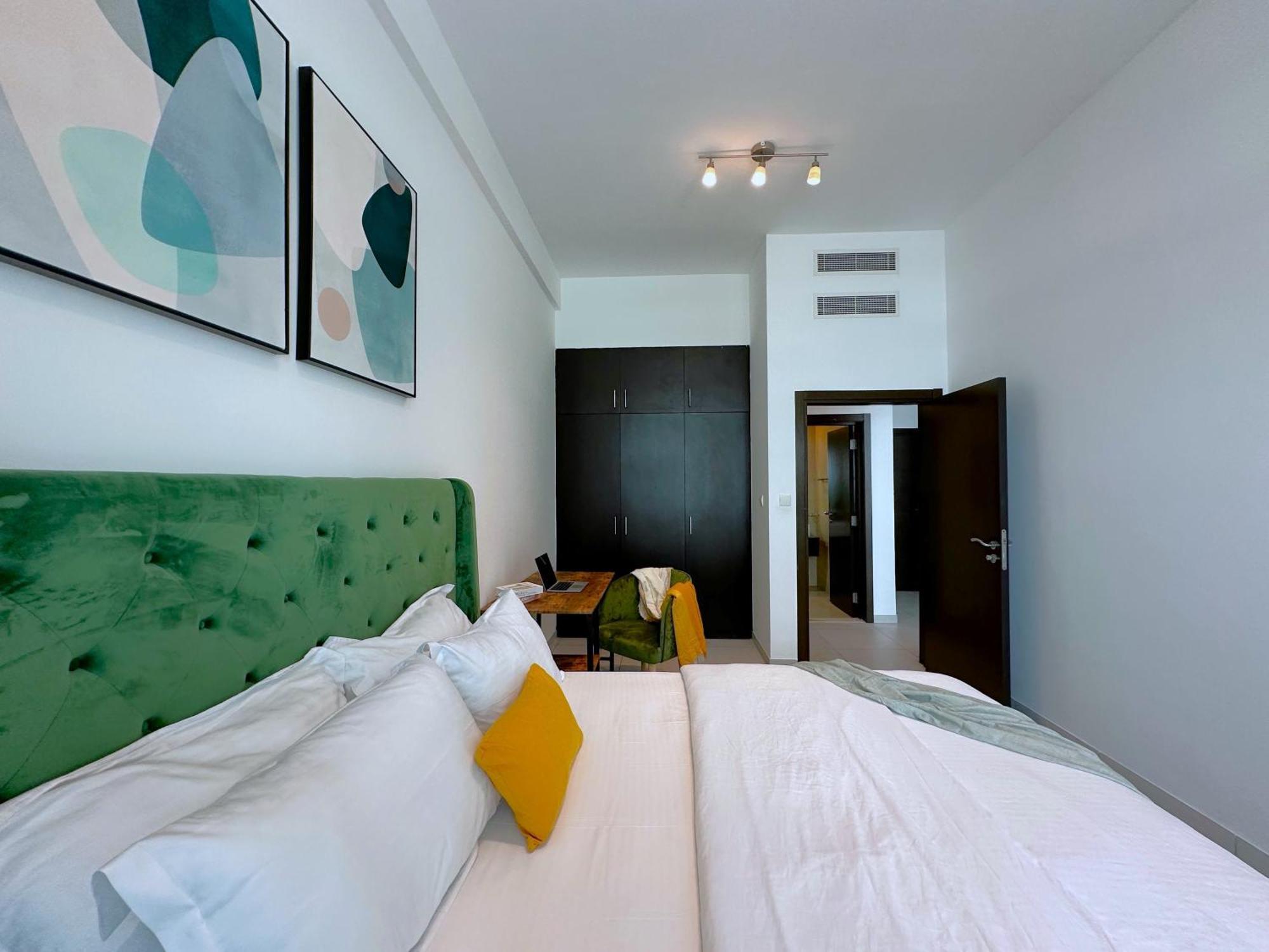 Luxury Rooftop Pool With Full Marina View 45 Percent Off Apartment *