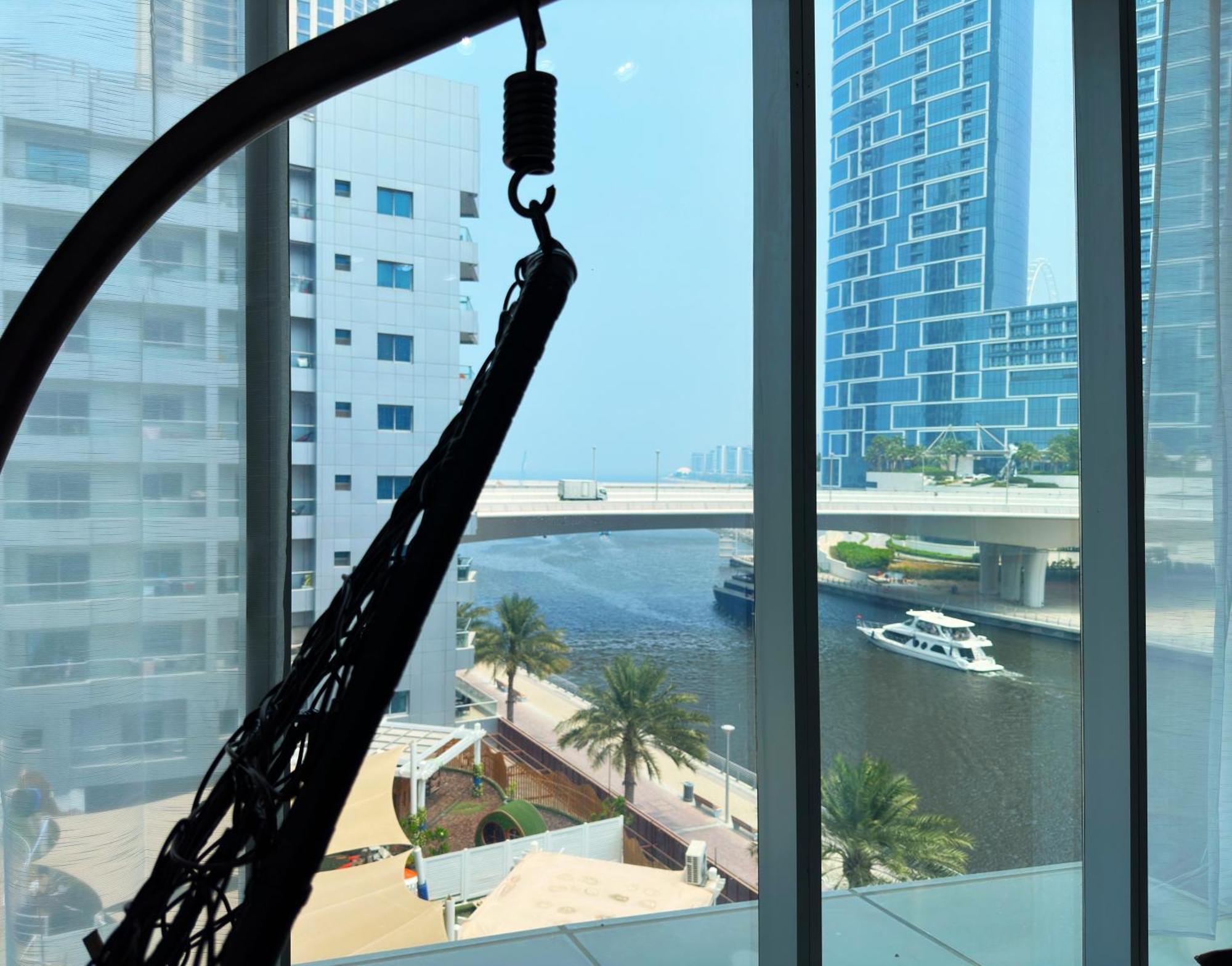 Luxury Rooftop Pool With Full Marina View 45 Percent Off *