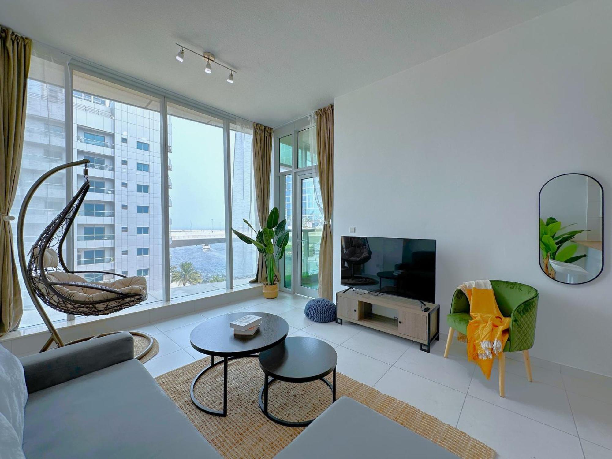 Luxury Rooftop Pool With Full Marina View 45 Percent Off Apartment *