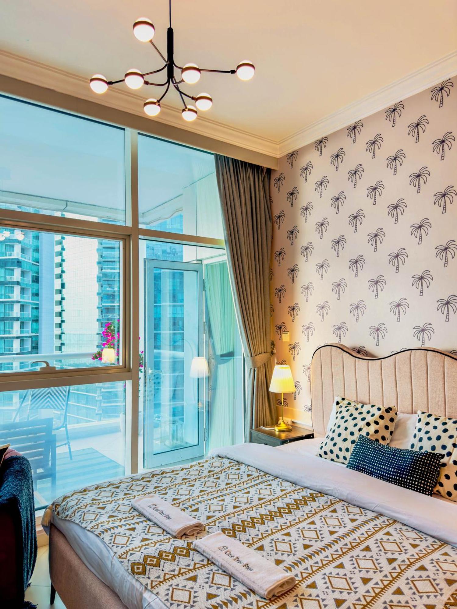 Luxury 3bhk Jbr By One Tree Apartamento Dubái
