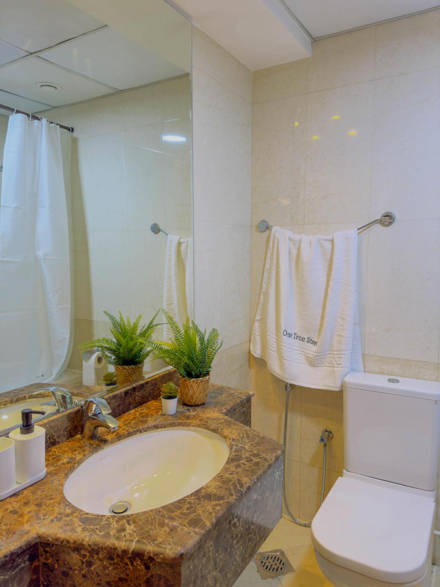 Luxury 3bhk Jbr By One Tree Apartamento Dubái