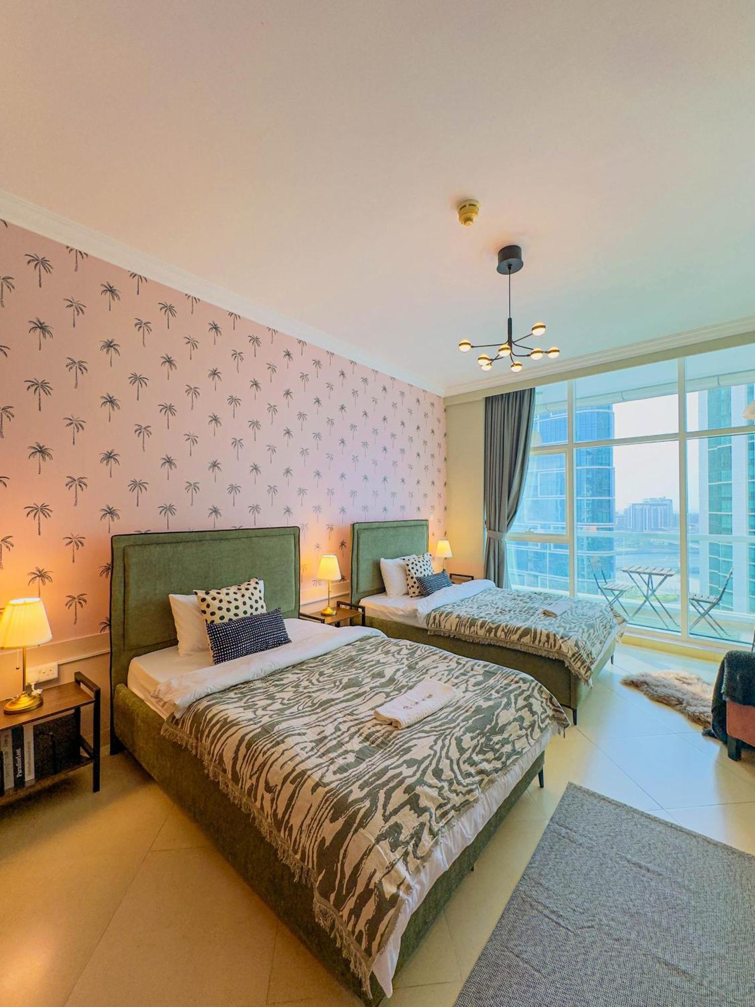 Luxury 3bhk Jbr By One Tree Dubái