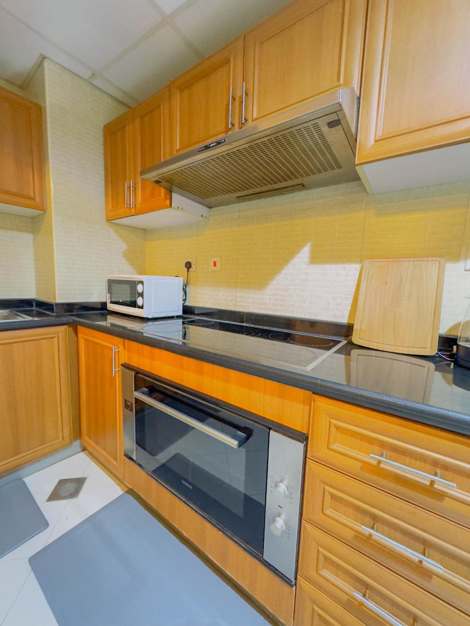 Luxury 3bhk Jbr By One Tree Dubái