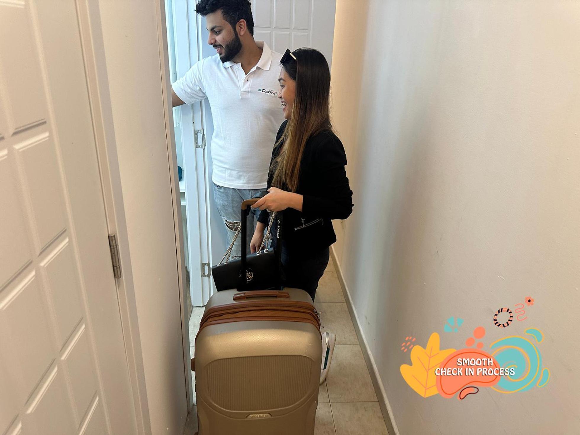 Nomad Partition In Barsha Heights 3 Mins To Icm Metro Accommodatie bij particulieren *