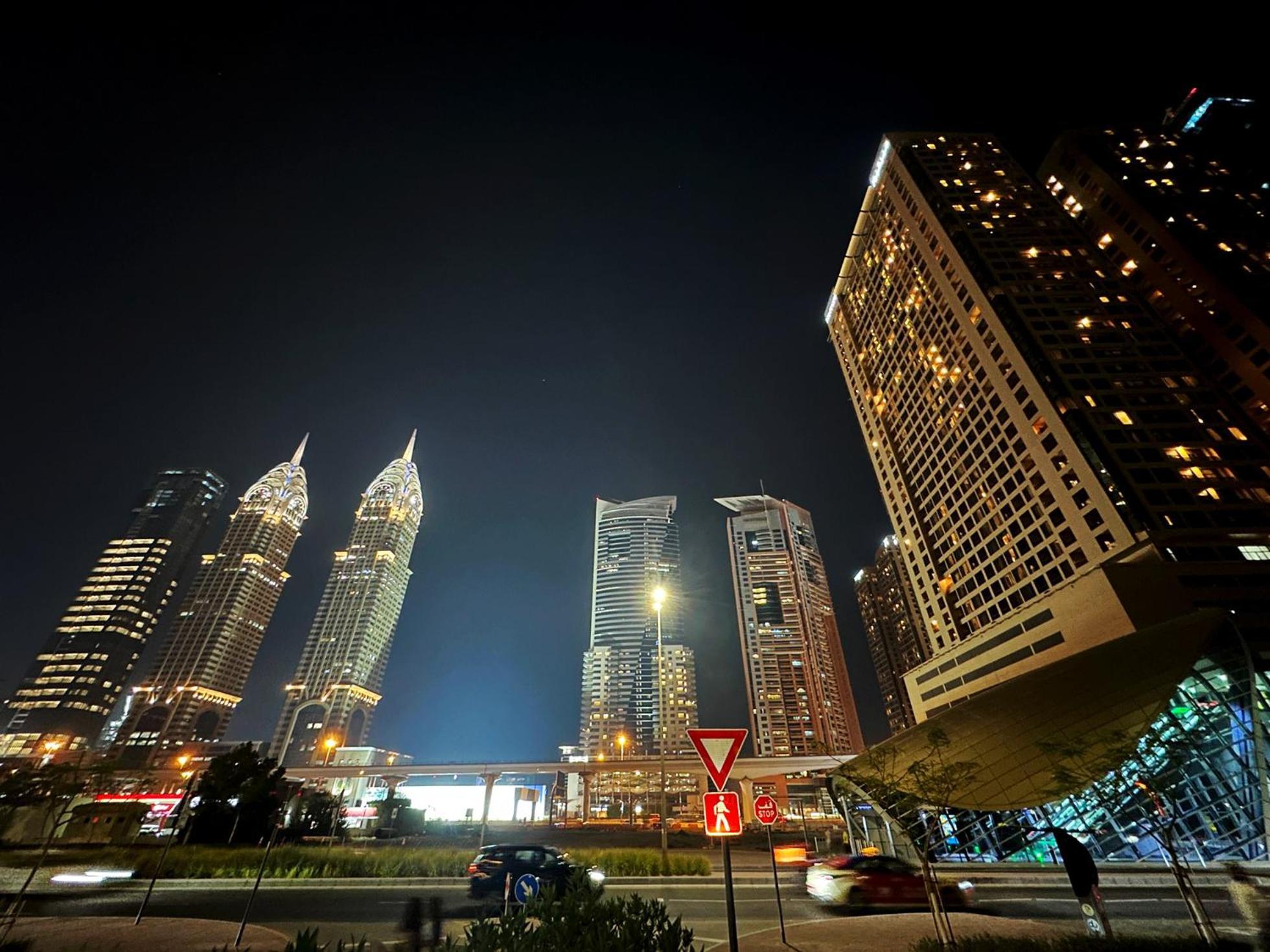 Nomad Partition In Barsha Heights 3 Mins To Icm Metro Accommodatie bij particulieren *