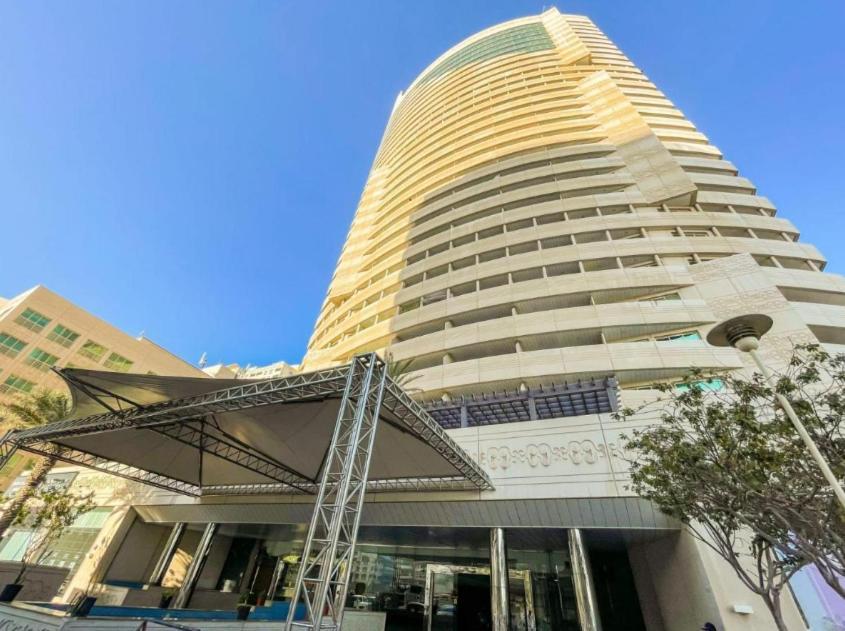 Luxury 1 Bedroom On Marina Walk, Sleeps 5 *