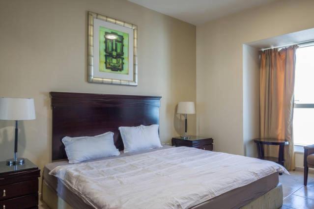 Homestay Ensuite In Coliving In Marina