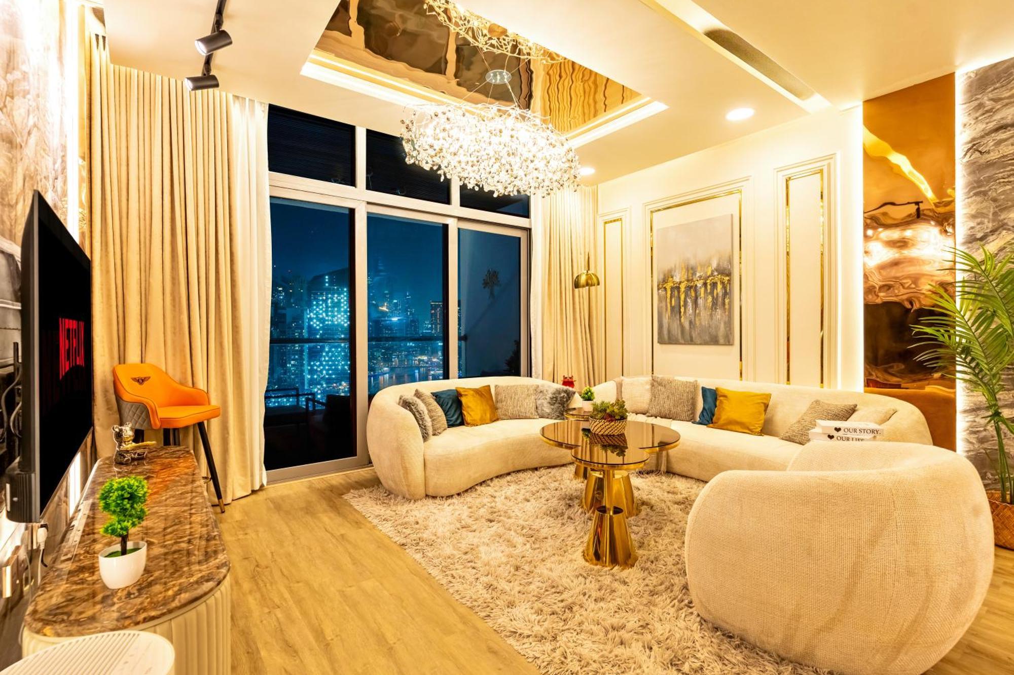 Elite Waterfront 3br Haven With Marina And Sea Views Lejlighed