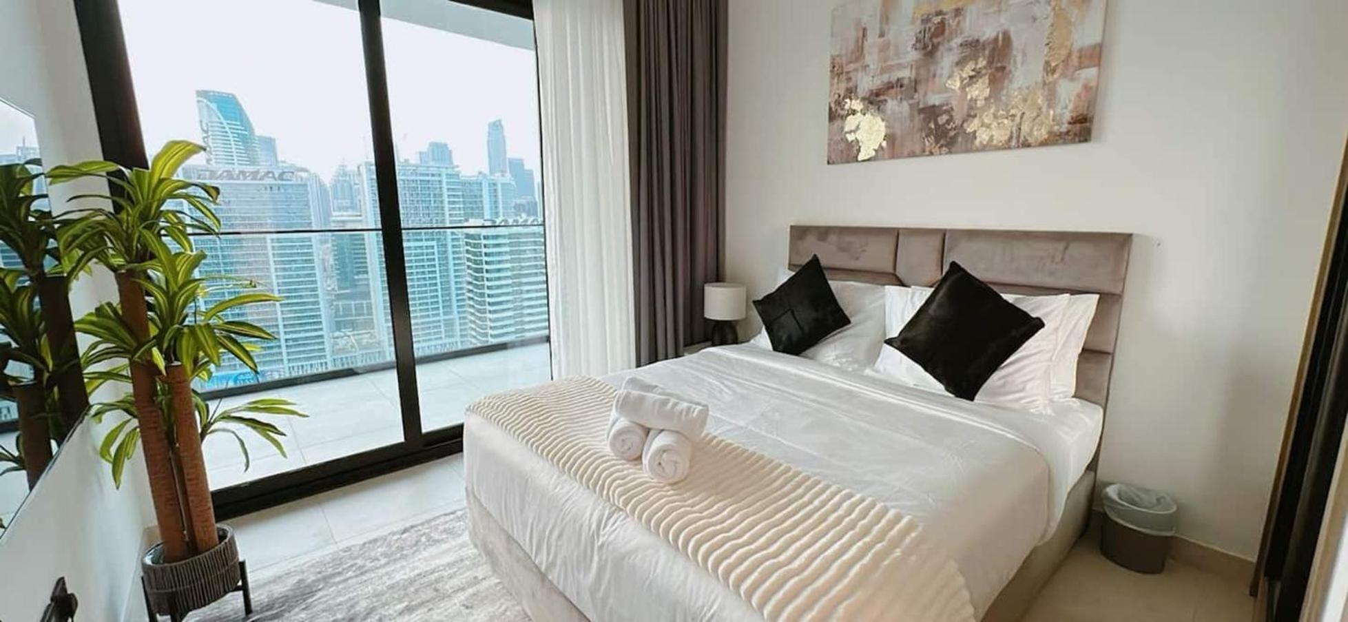Premium 2Br Apt With Burj Khalifa View *