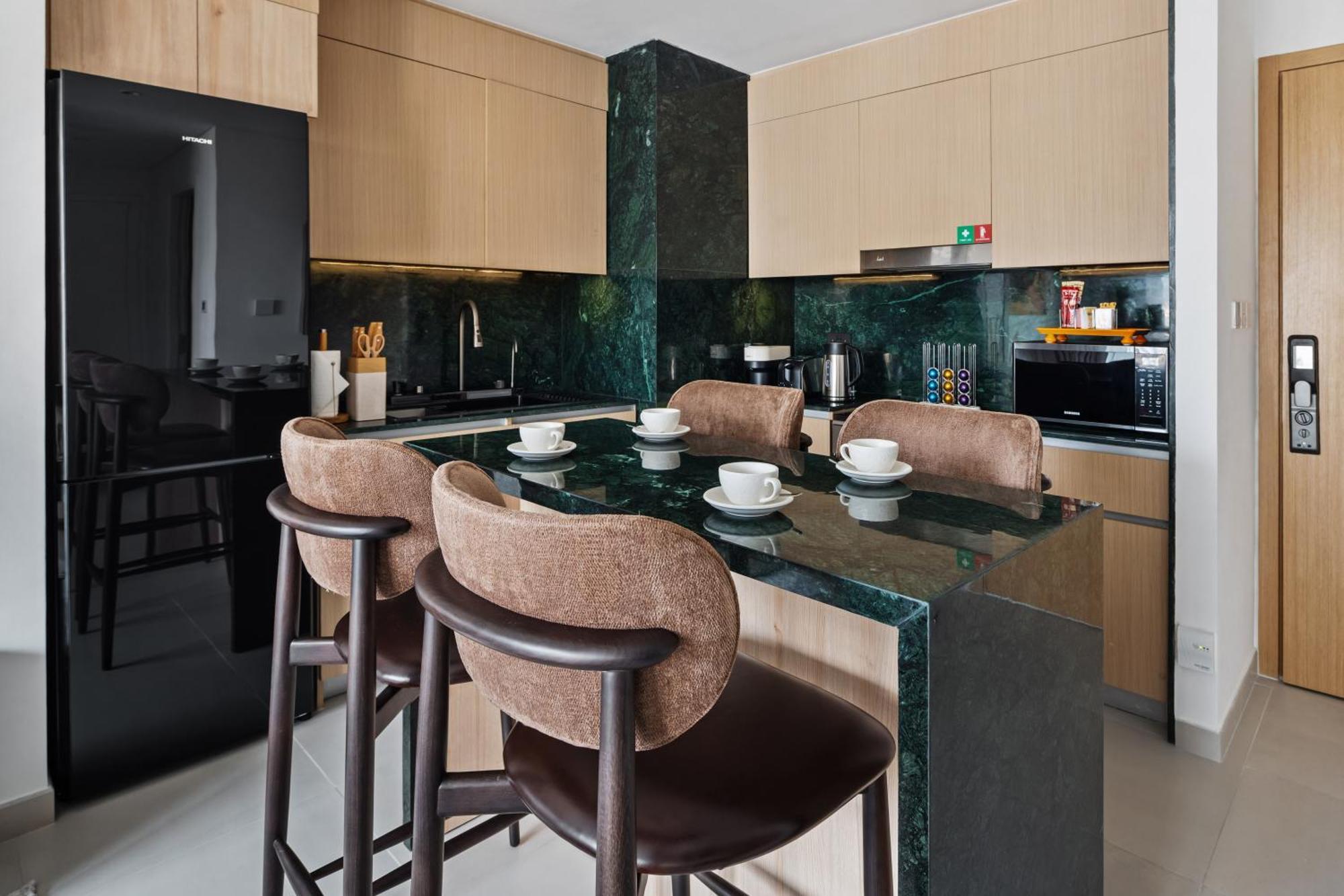 Luxury Getaway At Creek Harbour - By Dustay