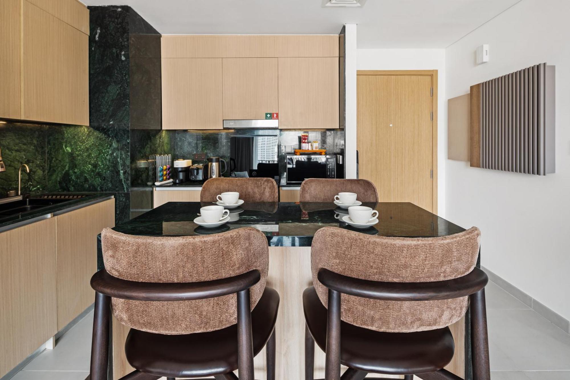 Luxury Getaway At Creek Harbour - By Dustay *