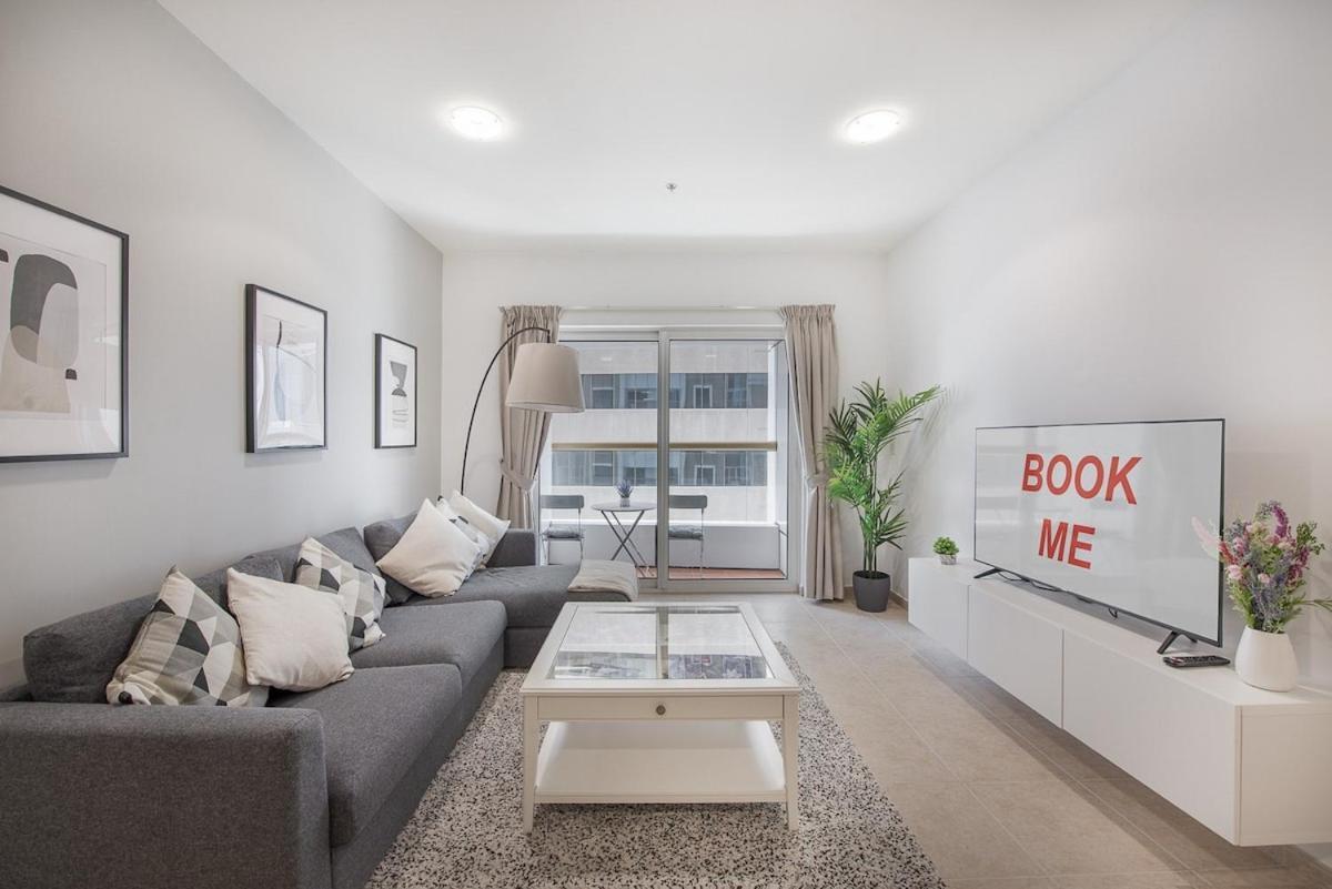 Spacious 1-bedroom At Elite Tower In Marina, Near To To Dubai
